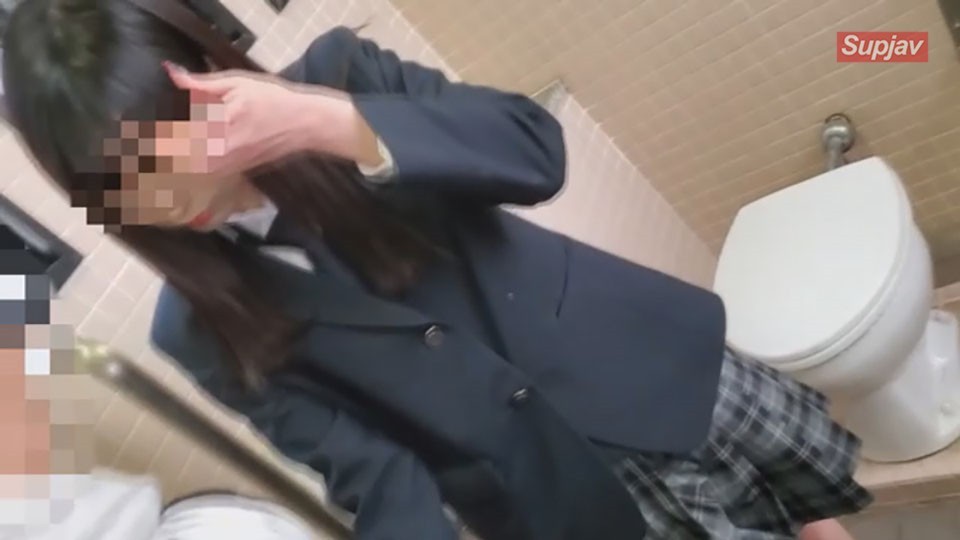 FC2PPV 1308360 [Individual Shooting] Prefectural Light Music Club ② Pa ● A Junior Bukkake A Girl Who Sells Karaoke From A Park Blowjob (20 Minutes)