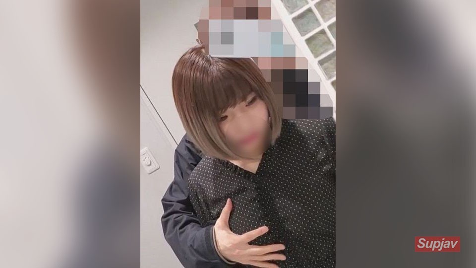 FC2PPV 1323897 Continuous Vaginal Cum Shot After Letting A Female College Student Who Makes A Living At A Bar Part-Time Job Pull Out In A Public Toilet (49 Minutes)