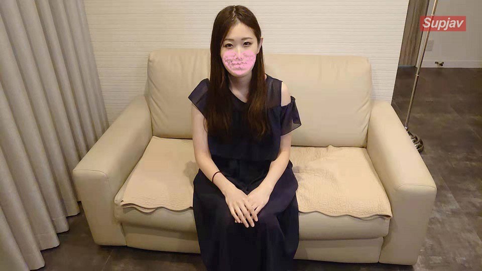 FC2PPV 2358369 Make The Receptionist Naked! Watch All The Crazy Appearances Of The Boxed Girl (Maybe)! !! !!