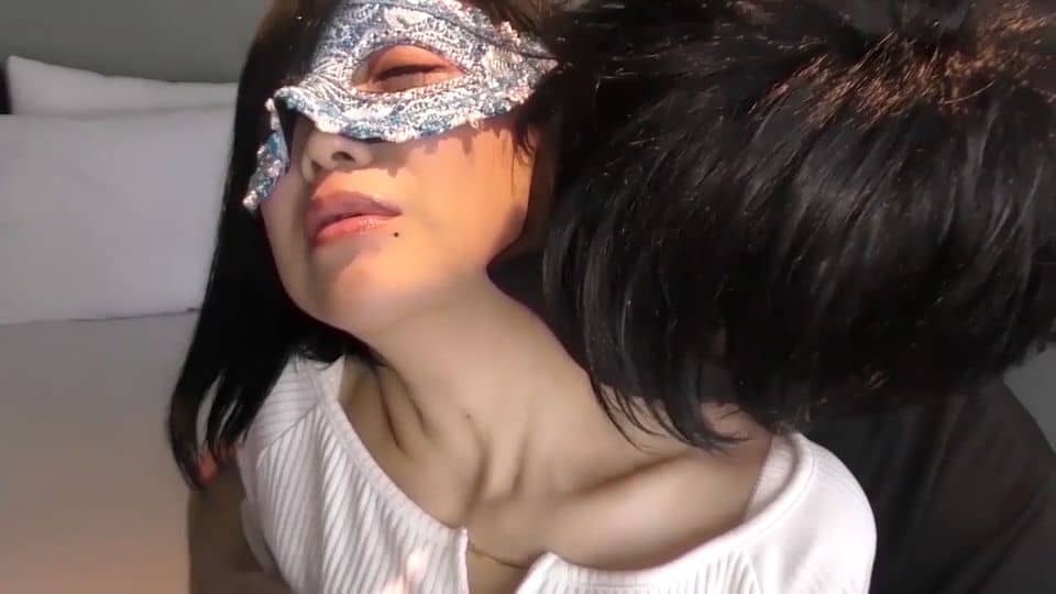 FC2PPV 1834656 [Personal shooting, vaginal cum shot, pt off for a limited time] 33-year-old C***d and wife, who should have rubber, could not stand being rubbed with raw cock and accepted raw insertion …