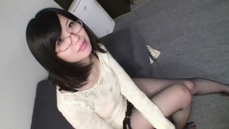FC2PPV 1101931 Slender busty girl? Neat and clean fair-skinned female college student? Massive facial cumshots!