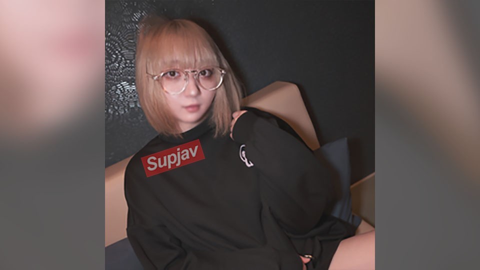 FC2PPV 4731301 [990pt Until 12] [First Shoot] 1/8-Year-Old First-Year Voice Actor Aspirant. Suppressing Her Voice In A Net Cafe, She Secretly Pistons. Excited By The Tension, She Seeds Into A Tight, Shaved Pussy.