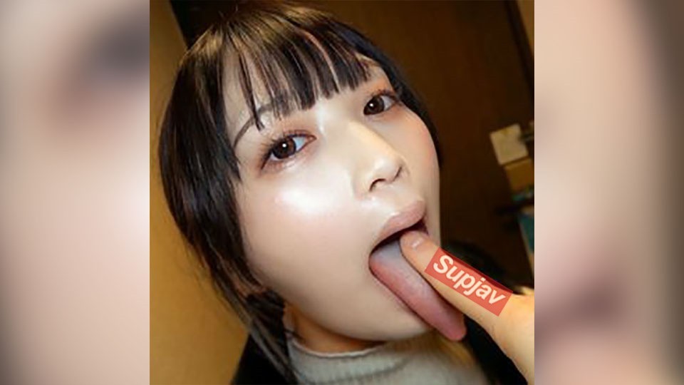 FC2PPV 4768304 [Uncensored] A Must-See For Long Tongue Lovers! There’s Something Erotic About A Woman With A Long, Pink Tongue! Her Voluminous Ass Is Also Great. ⤴ Cute Idol Face, Deep Throat, Swallow, And Creampie. Bonus: High-Quality Video.