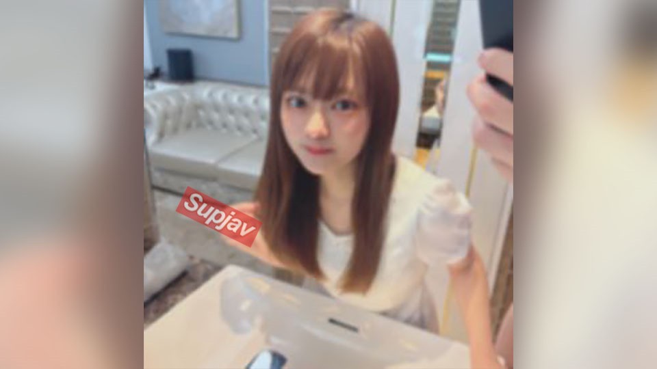 FC2PPV 4786921 [Extremely Rare/Sure To Cause A Flood] Miraculous Sex With A Real Local Idol Active In Fukuoka Prefecture. Her First Real Creampie Is Sure To Make Fans Scream, Her Mouthwatering Fair-Skinned Beautiful Naked Body And Shy, Wet Pink Pussy. A R