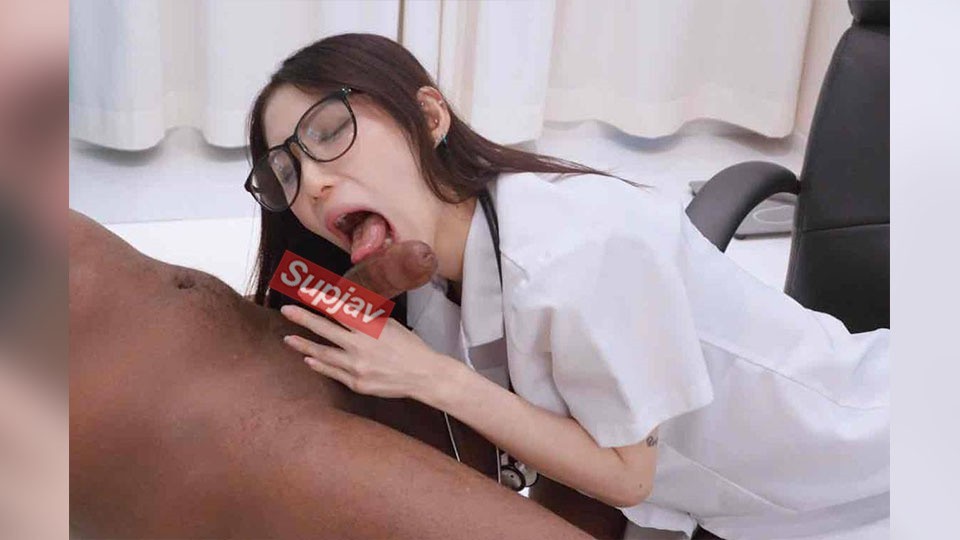 FC2PPV 4790499 [Former AV Actress O’s Shocking Comeback] She Gets Caught Masturbating By A Black Patient… She Serves His Big Dick During Sexual Therapy ♥ A Full-Course Creampie In Her First Comeback! [International Version]