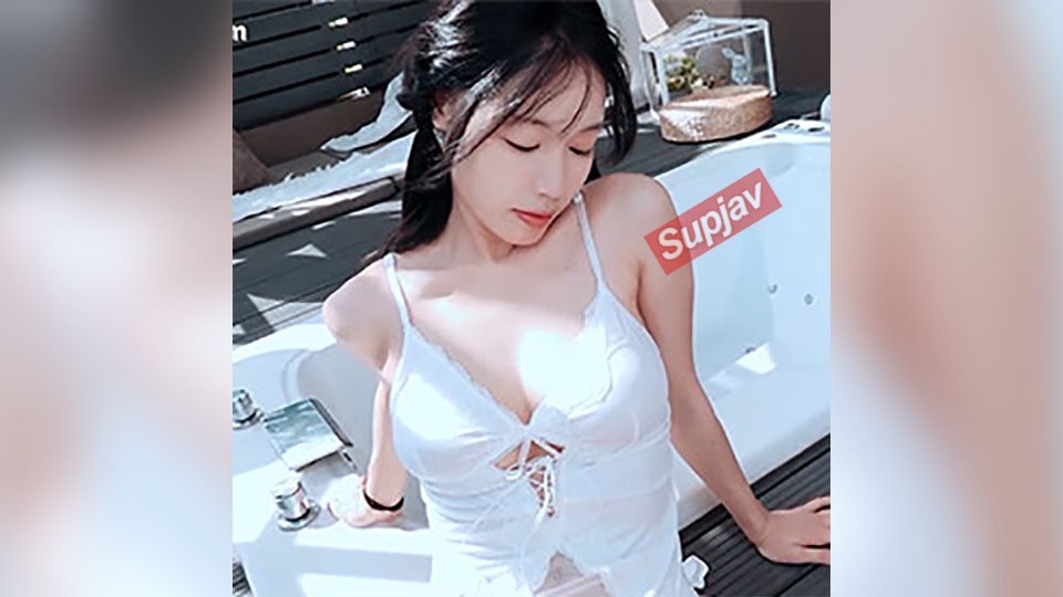 FC2PPV 4796230 Su-Chan Is Back! Ep1: Her Boyfriend’s Dick Gets Her Pussy Soaked And Deep Inside, Then She Cums Inside Her.