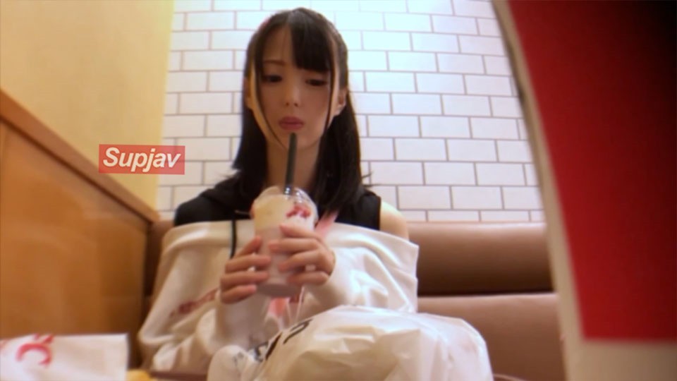 FC2PPV 4793671 The Cutest 18-Year-Old College Girl Ever. She Climaxes With A Squirting Cumshot, But She’S So Enraged By The Creampie That She’S In A Daze. [cen]