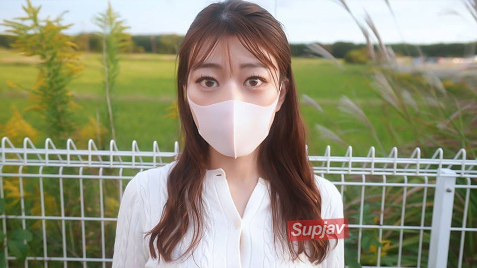 FC2PPV 4797618 I Got Caught!! Outdoor Exposure Completely Seen By A Jogging Man… Along The Prefectural Road… This Stunning Beauty Loves Her Boyfriend, But The Old Man Ejaculates Inside Her For The First Time In Her Life. Beautiful Breasts, Fair, Silky Ski