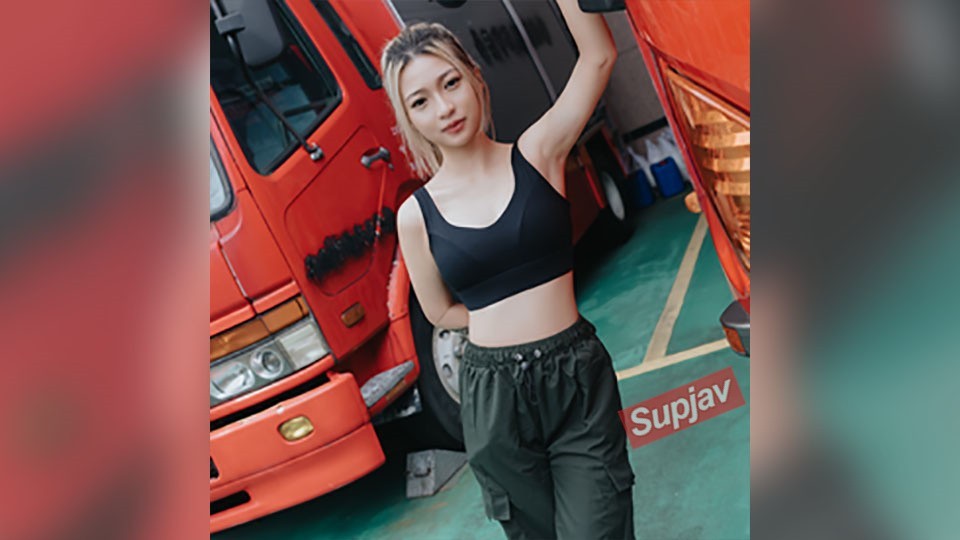 FC2PPV 4801392 [50% Off For 2 Weeks!] Continuous Squirting Orgasms, This Sensitive Girl Aspiring To Be A Firefighter. "Don’t Stop, Let It All Out," She Begs While Convulsing. Her Love Juices Flood With Intense Thrusts, And Her Tight Body Is Covered In Thi