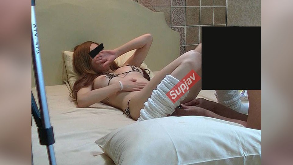 FC2PPV 4806293 [Super Thin Special Edition] A Beautiful Gal Gets A Massive Creampie While Naked And Wearing Loose Socks, Semen Floods From Her Vagina ♪ [cen]