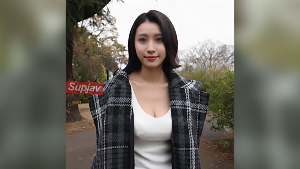 FC2PPV 4827480 [Miraculously Busty Married Woman] A Real Married Woman With Such Beautiful Looks!? Married For 5 Years And Sexless, This Gentle, Busty Wife Is Finally At Her Limit. Her Land-Girl-Like Body Goes Wild With High-Speed Thrusts, And Her Desire 