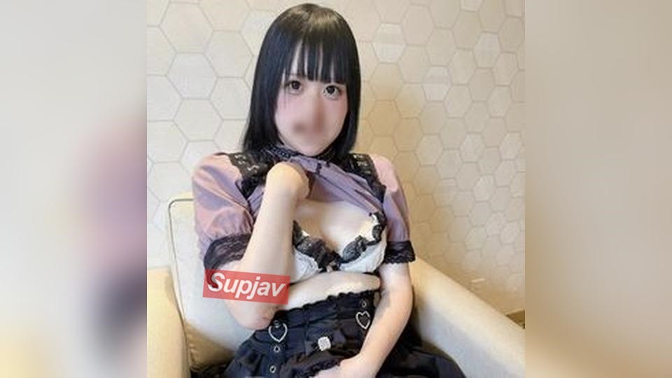 FC2PPV 4939501 A 19-year-old Black-haired Concept Cafe Girl Who’s Better At Sucking Cocks Than Chatting ♥ Her "upper Mouth" Isn’t Enough To Satisfy Her, So She’s Getting Her "lower Mouth"—thickly Covered In Pubic Hair—filled To The Brim With An Older Guy’